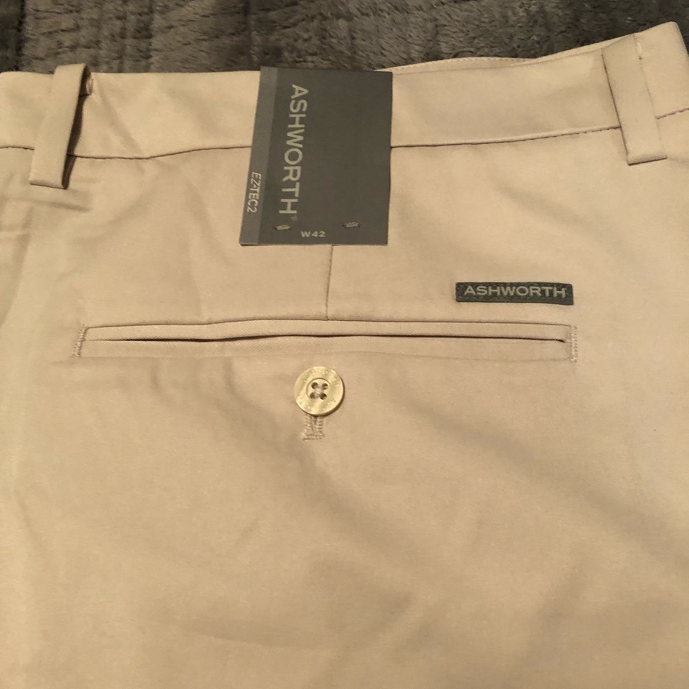 Men’s Ashworth Golf Shorts 42” waist